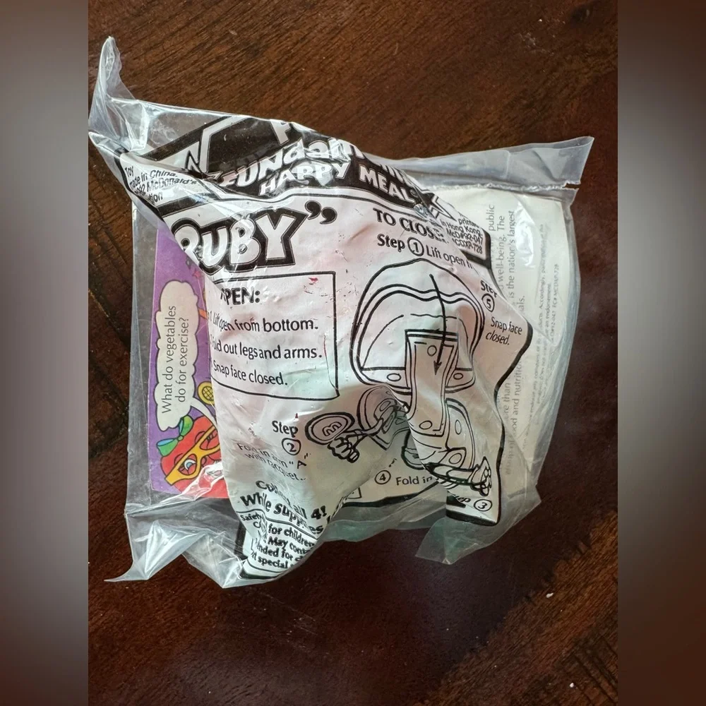 Vintage 1992 McDonald’s Food FUNdamentals Happy Meal Toys Ruby & Otis Sealed Lot